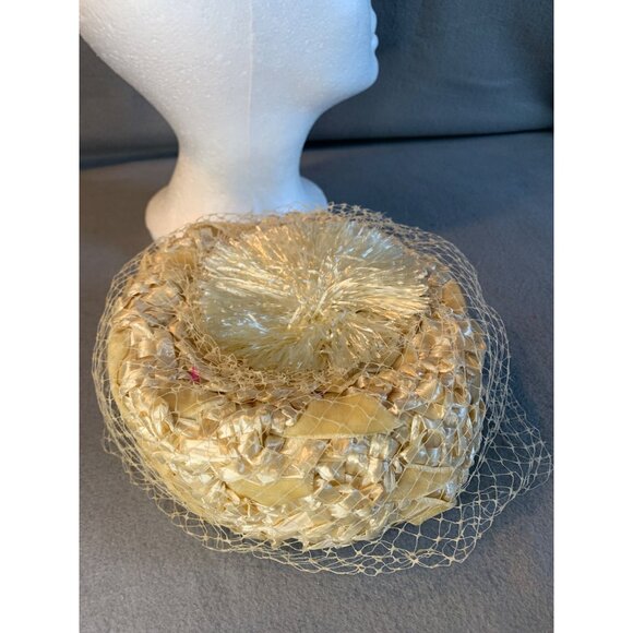 Ladies Ivory Raffia and Velvet Ribbon Hat with netting Sz 22 Vintage - Picture 8 of 11